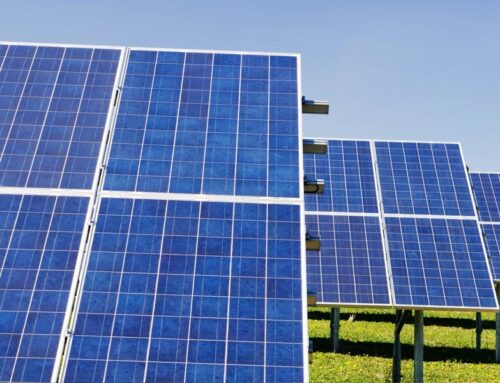 Bygningsenergilov vedtaget – 52 gigawatt solcelle-loftet fjernet